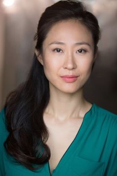 Minhee Yeo interpreta Dr. Cho's Assistant