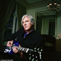 Robyn Hitchcock interpreta Wedding Guest
