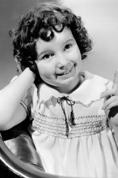 Cora Sue Collins interpreta Amy Lawrence