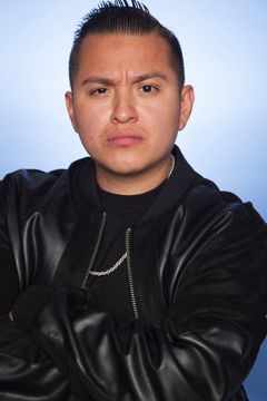 Sergio Cota Jr. interpreta Garage Attendant