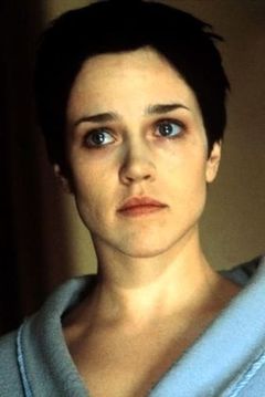 Tricia Vessey interpreta Alice