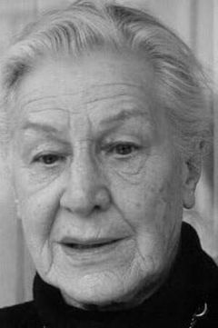 Traudl Junge interpreta Self (archive footage)