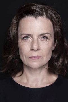 Agata Kulesza interpreta Irena Bielecka