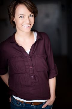 Vanessa Holmes interpreta Rebecca Lapp
