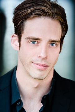 Eric Osmond interpreta Additional Voices (voice)
