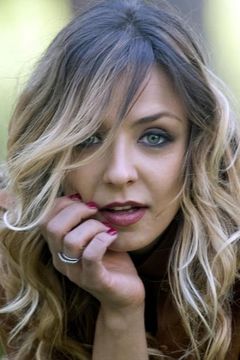 Myriam Catania interpreta Martina