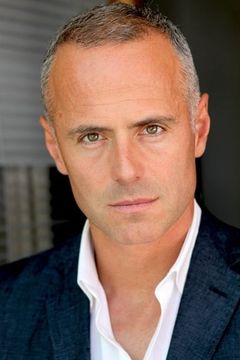 Leonardo Ruta interpreta Remo Roncalli