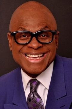 Michael Colyar interpreta Apollo Announcer