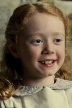 Emma Shorey interpreta Fisher Girl