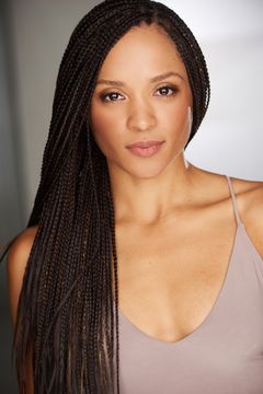 Saleisha Stowers interpreta Krista