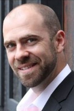 Timothy John Smith interpreta Agent Nick Cooper