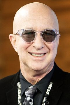 Paul Shaffer interpreta Marco