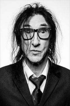 John Cooper Clarke interpreta Himself