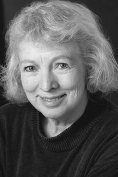 Doris Chillcott interpreta Mrs. Calvert
