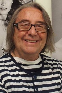 Lucio Romero interpreta Brother Philip