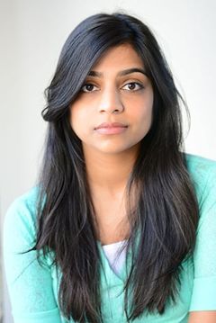 Annie Jacob interpreta Julie