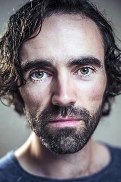Seán T. Ó Meallaigh interpreta Journalist