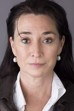 Manouk van der Meulen interpreta Emma