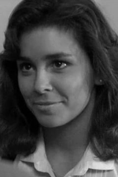 Jill Whitlow interpreta Cynthia'Cindy' Cronenberg