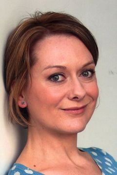 Cathy Belton interpreta Sister Claire