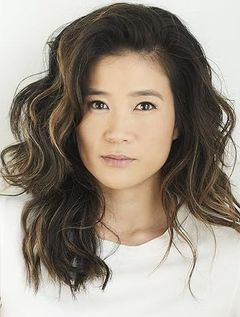 Jadyn Wong interpreta Happy Quinn