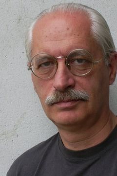 Gianfranco Manfredi interpreta Franco Alessi, Emilio's Teacher
