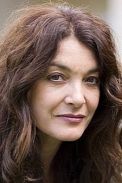Marina Suma interpreta Alessandra