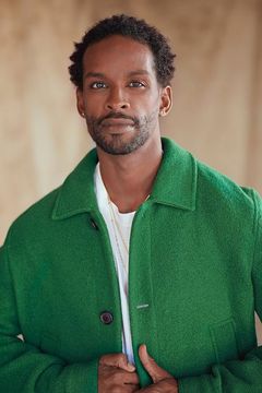 LeChristopher Williams interpreta Coolio (uncredited)