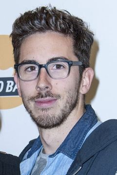 Kemar interpreta Claude