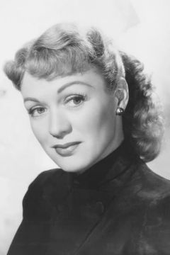 Eve Arden interpreta Principal McGee