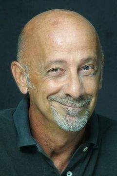 Paolo Perinelli interpreta Assessore Salvarini