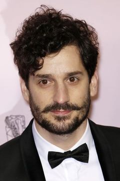 Sylvain Quimene interpreta Cat Man in Audience