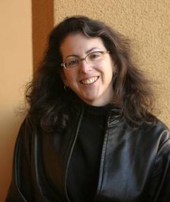 Marcela Davison Aviles interpreta Additional Voices (voice)