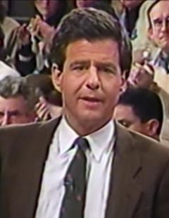 Richard Bey interpreta Himself - Talkshow Host