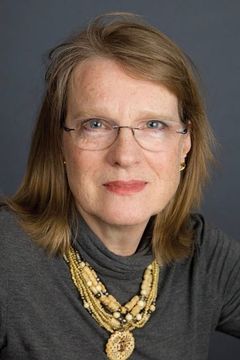Kathy Cronkite interpreta Mary Ann Gifford