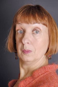 Sylvie Huguel interpreta Emilia