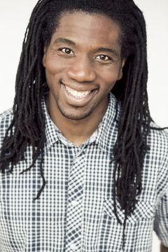 Deron J. Powell interpreta Asthma