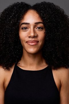 Chyann Victoria interpreta Gina