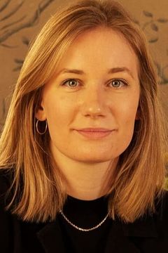Lucia Vinde Dirchsen interpreta Bertha Frigh