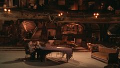 Jerry Mayer interpreta Ollie Quinn