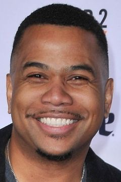 Omar Gooding interpreta Stuart