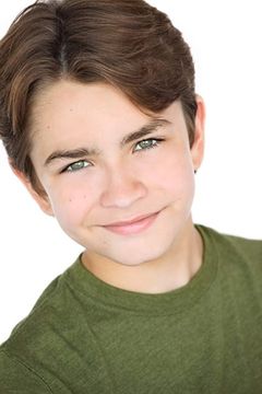 Weston McClelland interpreta Baseball Player - Wolves (uncredited)