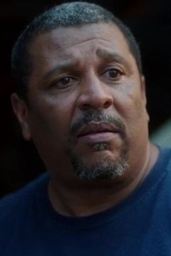 Phillip Reed interpreta Heavy Equipment Operator