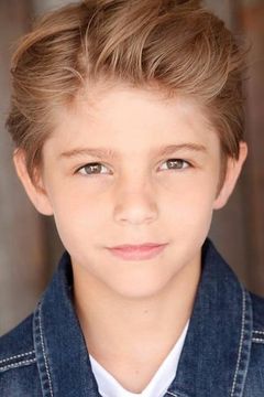 Bryson Pitts interpreta 10-Year-Old Simon Spier (uncredited)