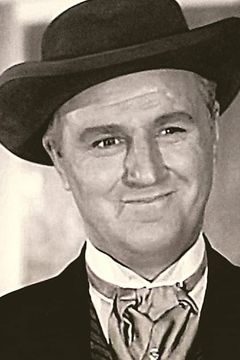 George N. Neise interpreta Alec Gregory