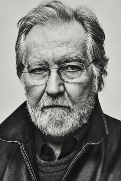 Tobe Hooper interpreta Party Guest