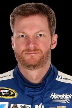 Dale Earnhardt Jr. interpreta Junior (voice)