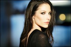 Megan Davis interpreta Sugar