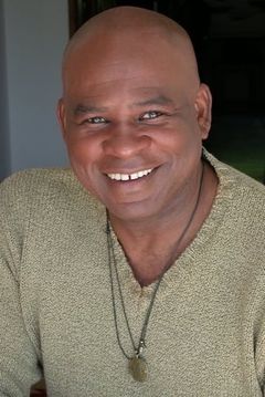Victor Morris interpreta Joseph