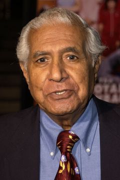 Kumar Pallana interpreta Old Man